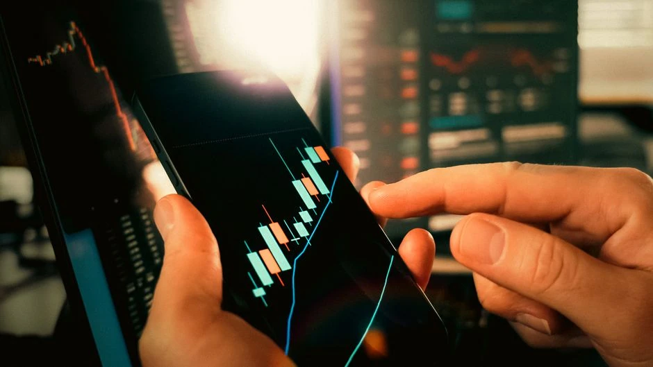 ETF 실부담비용 — 총보수가 같은 S&P500 ETF 둘, 표기된 실부담비율은 3배 차이입니다